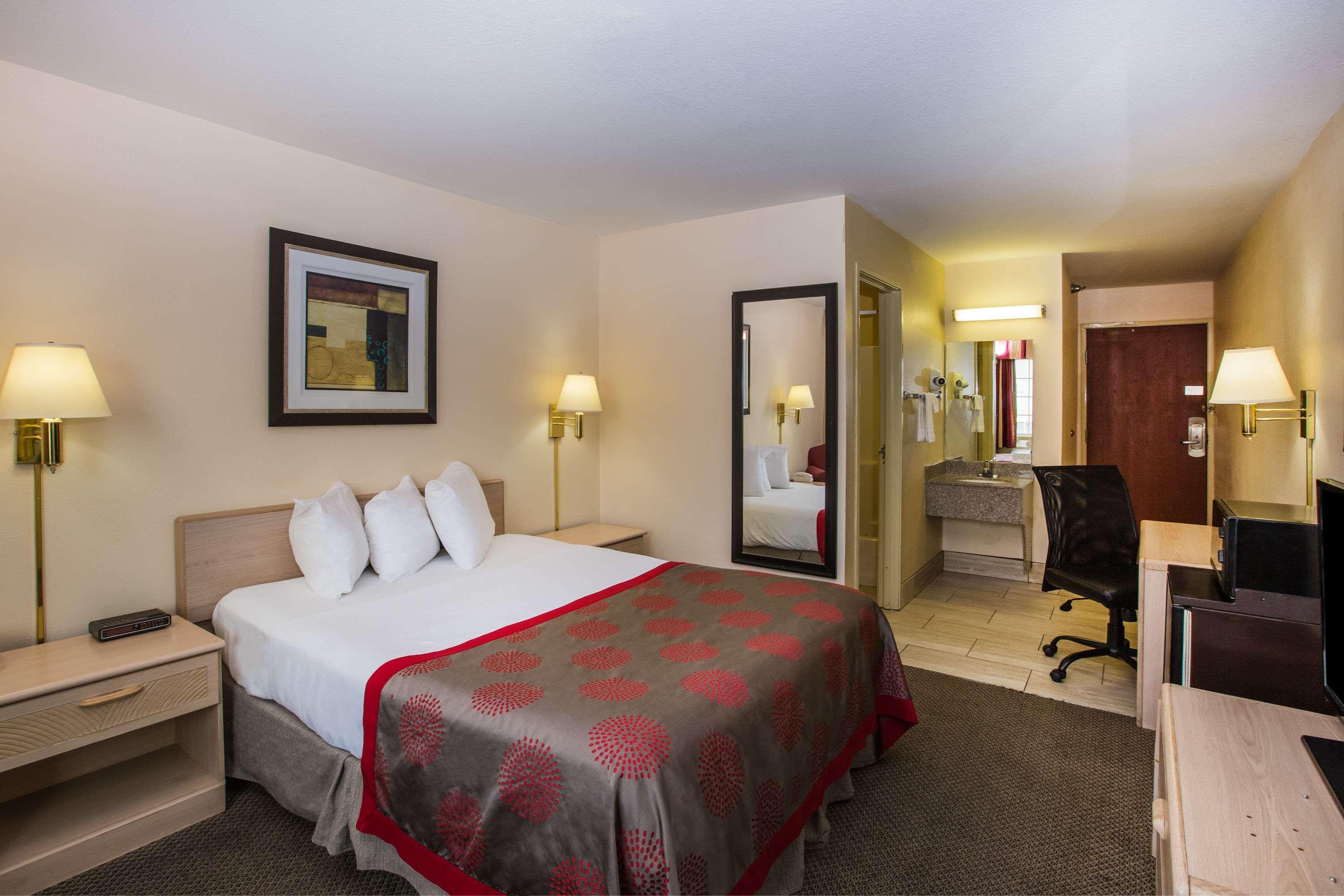 Ramada By Wyndham סו פולס מראה חיצוני תמונה
