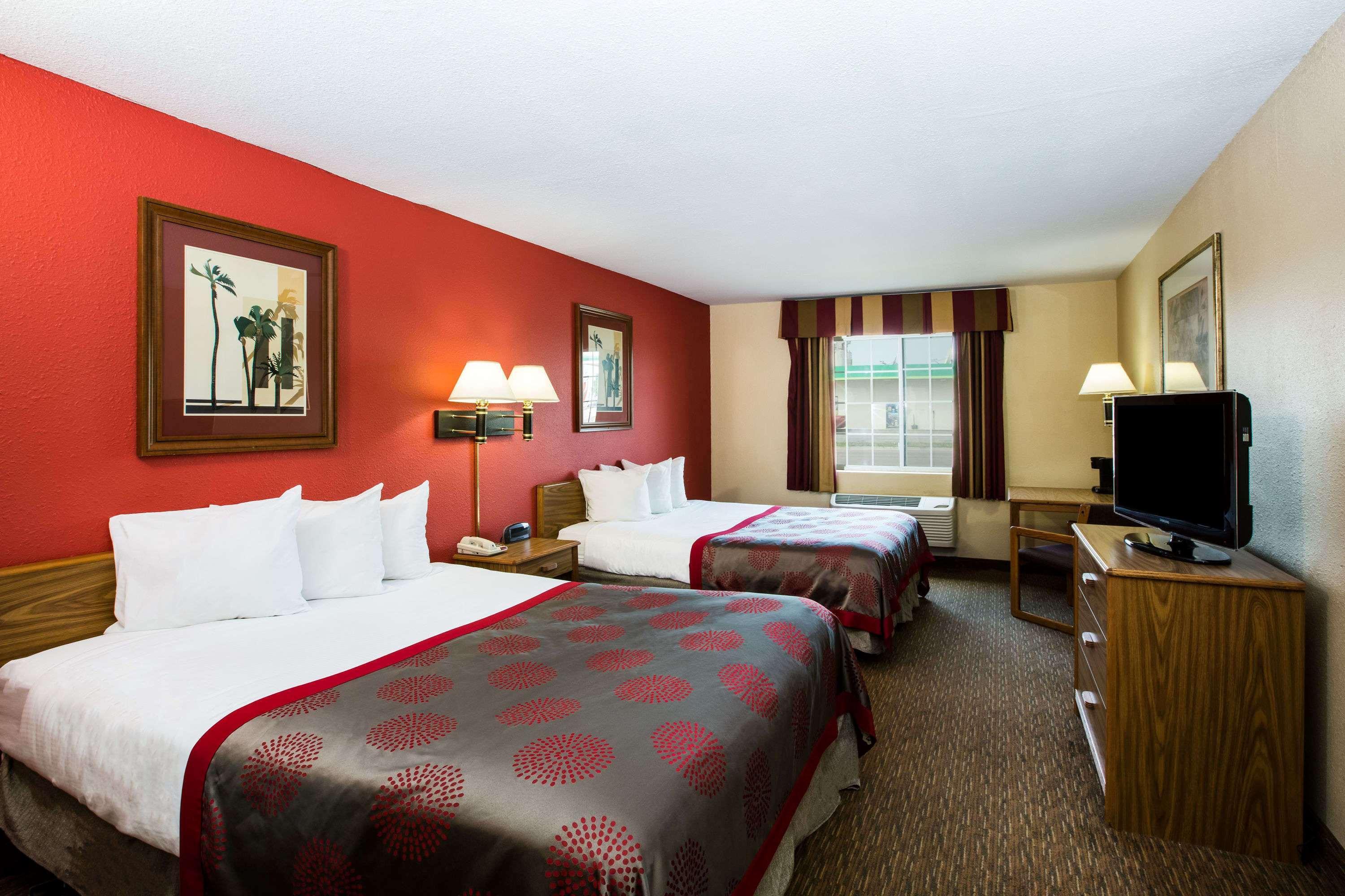 Ramada By Wyndham סו פולס מראה חיצוני תמונה